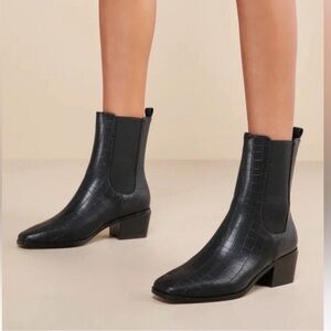 Lulus Jaylia Black Croc-Embossed Square-Toe Ankle Boots